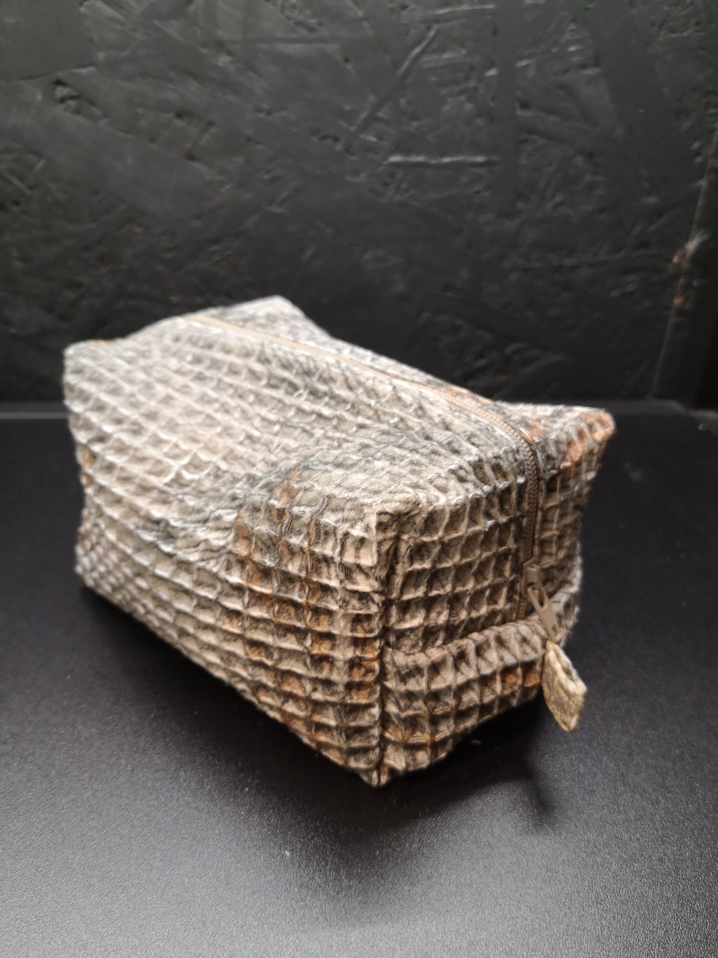 Kosmetinė "Žolynai" pilka-oranžinė